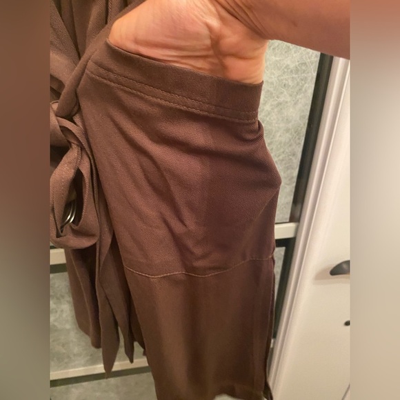 Kaki/Brown Vest size small. - Picture 9 of 9